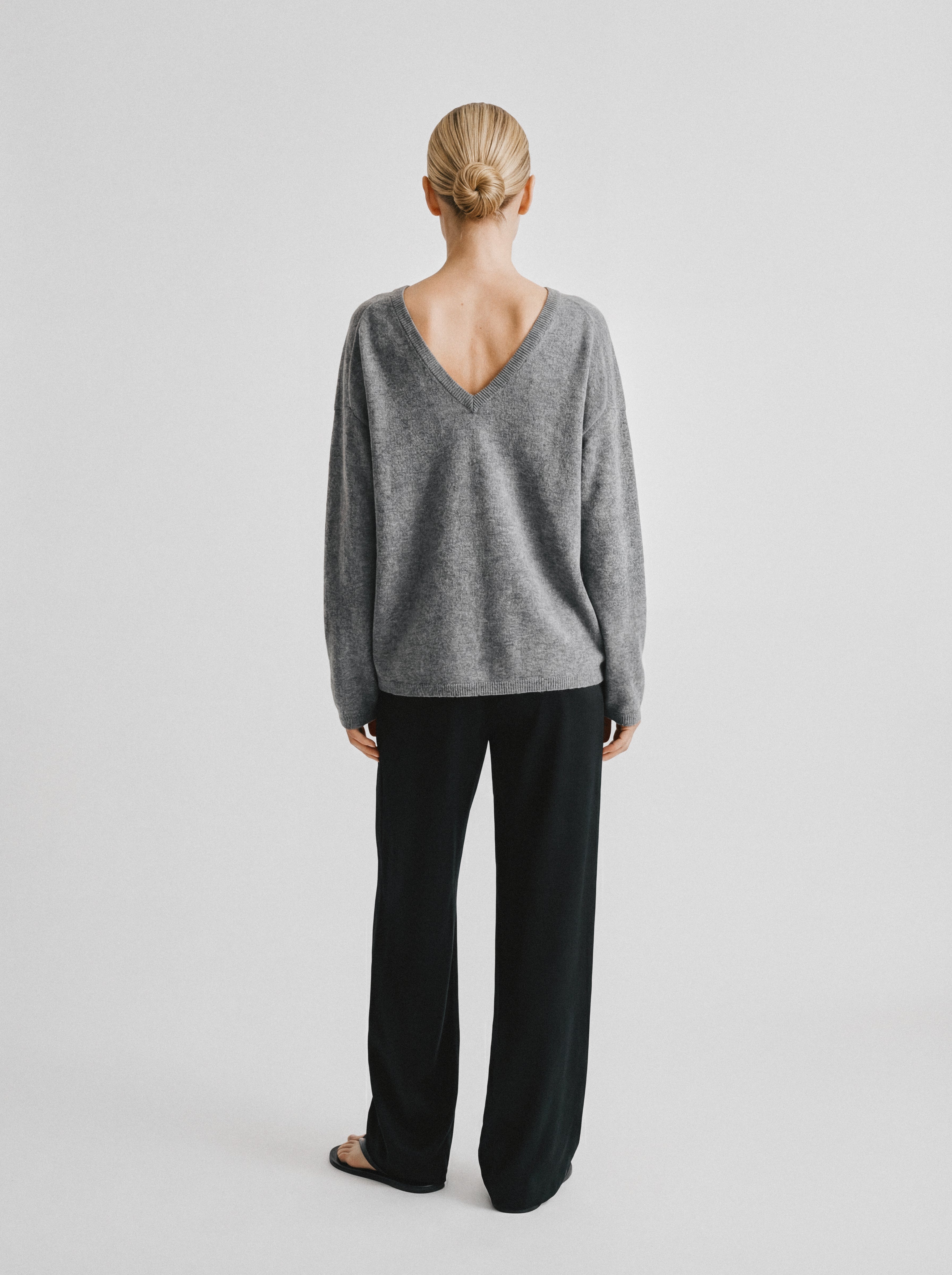Relaxed Silk Cashmere Knit Sweater Grey