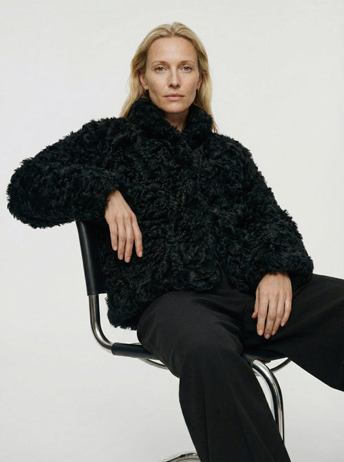 Cropped Curly Shearling Jacket Black